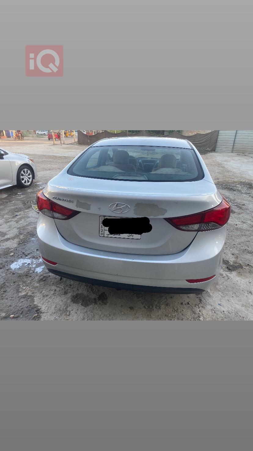 Hyundai Elantra
